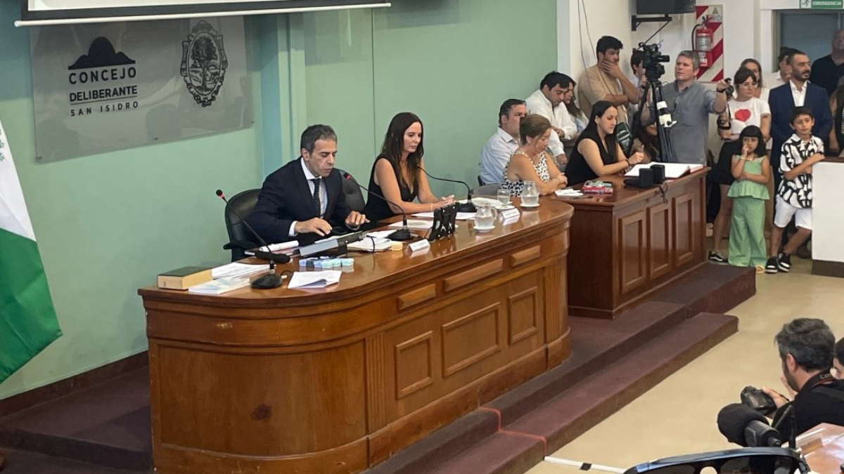 La sesión en la que se aprobó el Presupuesto 2026 y la suba de tasas fue la primera bajo la presidencia de Jorge "Pana" Álvarez, el delfín del intendente Ramón Lanús.