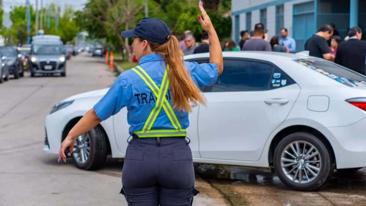 Escobar, agentes de Tránsito, convocatoria