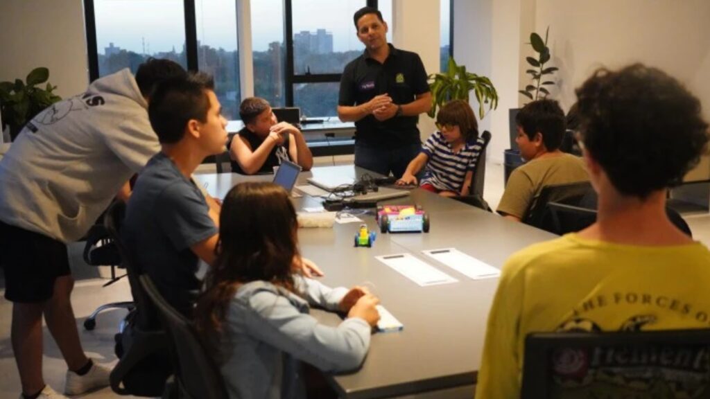 Escobar, Club Municipal de Robótica