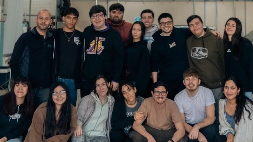 UNLaM, auto de fórmula