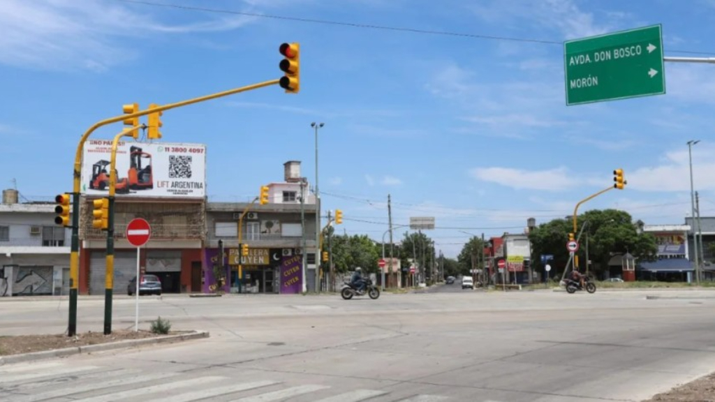 Se puso en funcionamiento el Par Vial Libertador General San Martín–Illia en Camino de Cintura, un nuevo esquema que redistribuye la circulación vehicular en La Matanza.