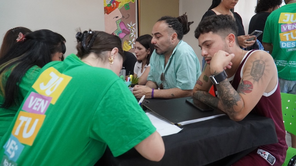 Merlo, estudio, música,