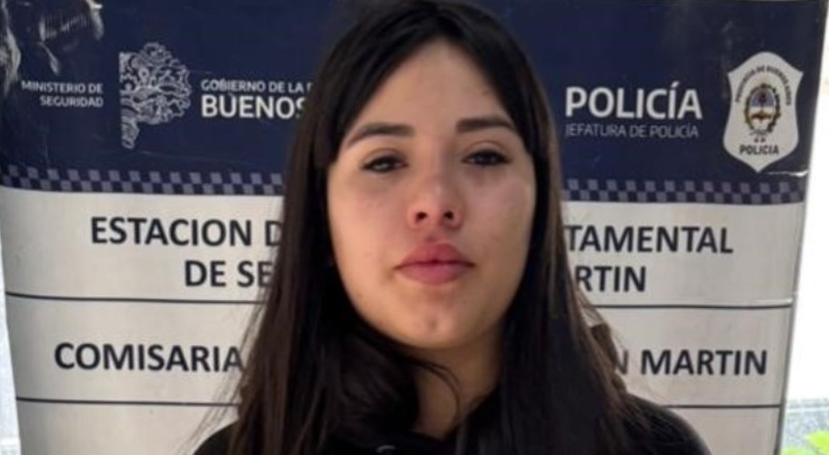 Sharon Abril Robles, camioneta robada