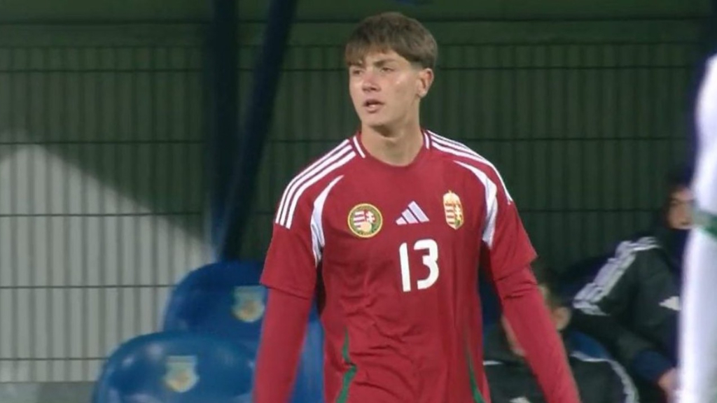 Simón Bodnar, delantero de 18 años de Independiente, fue citado, también en 2025, a la Sub 19 de Hungría: