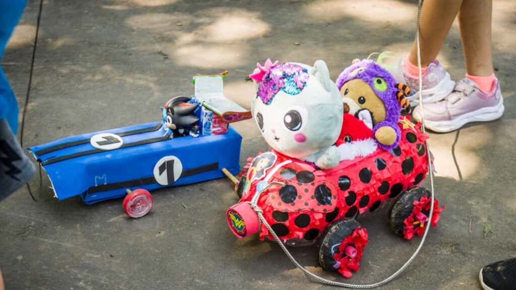 San Isidro, carreras de autitos a piolín