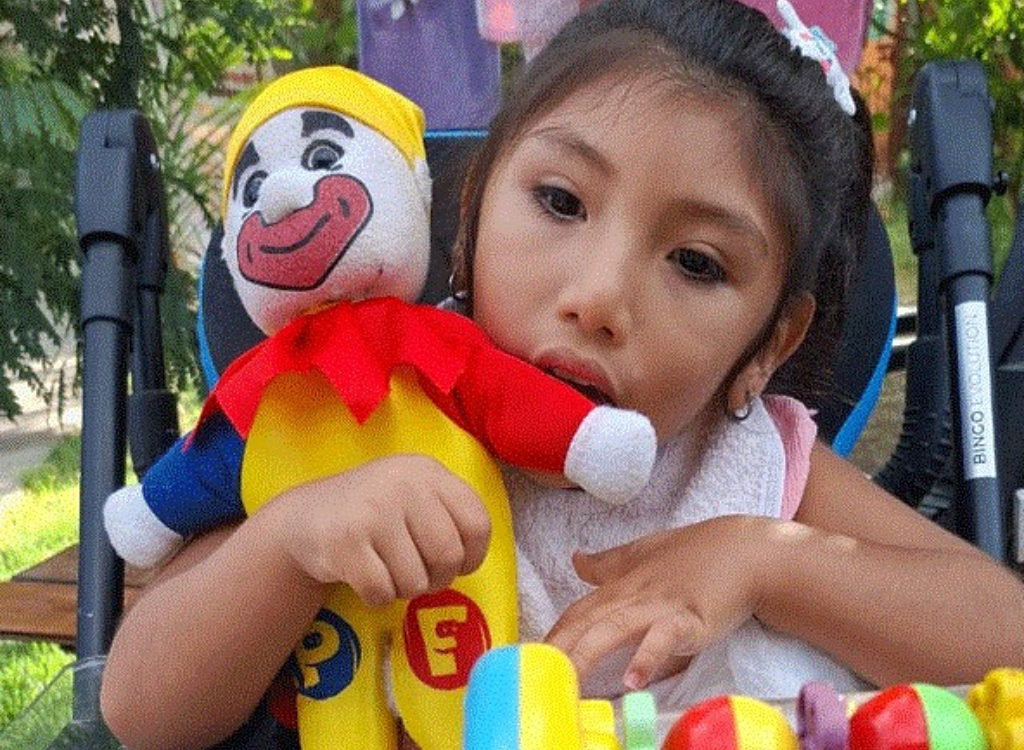 Nuria Callaguara llegó al mundo a las 35 semanas de gestación. A los dos meses le detectaron una malformación en el cerebro. Mañana, todo Pilar y Derqui, su barrio, se unirán para ayudarla a completar un tratamiento.