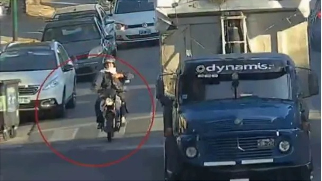 San isidro y Beccar están bajo estado de conmoción por el sicario que disparó contra una casa y mató a una mujer en supuesta venganza por la venta de un auto BMW con fallas mecánicas.