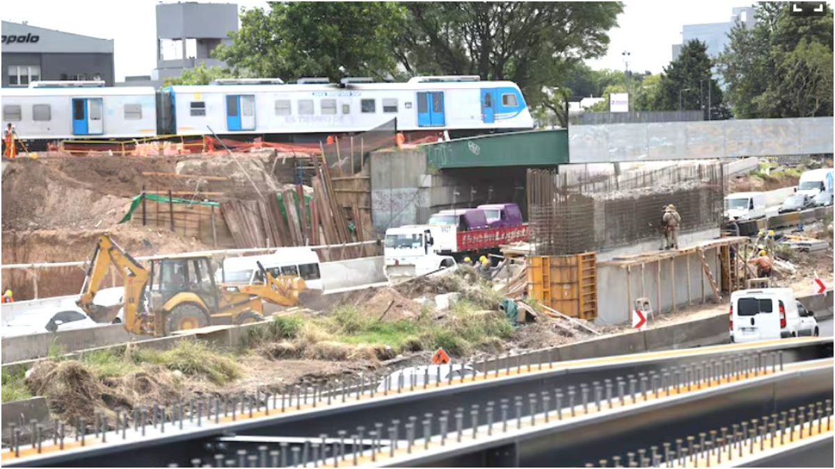 Por la obra sobre la autopista Dellepiane, durante todo el fin de semana largo habrá cortes y desvíos para llegar desde la Ciudad hasta el Aeropuerto de Ezeiza.