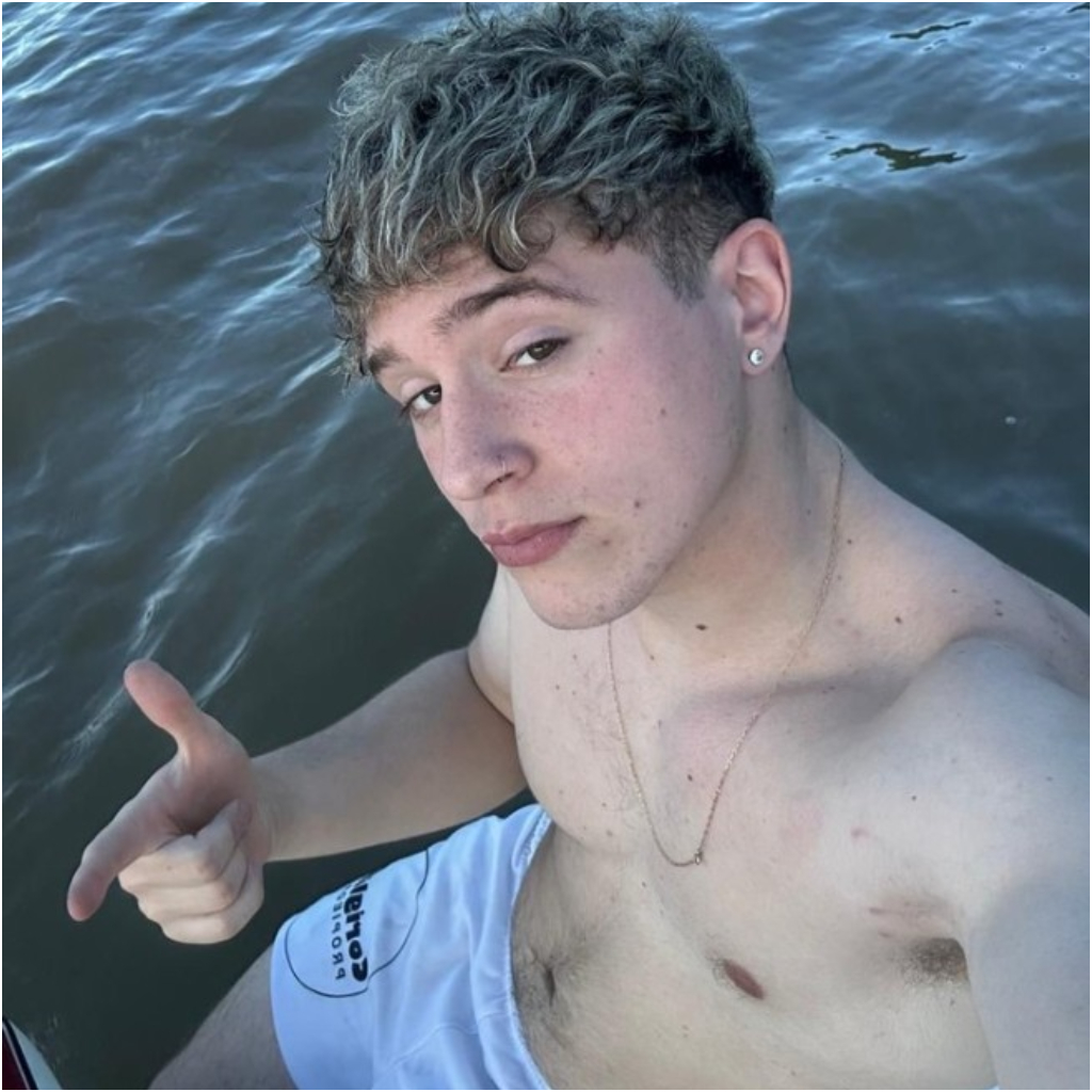 Juan Cruz Leal trabajaba y cursaba el tercer año de Ingeniería en Sistemas en la Universidad de Morón, era programador y estudiaba inglés. Lo mató un policía en Ituzaingó en un posible caso de gatillo fácil.