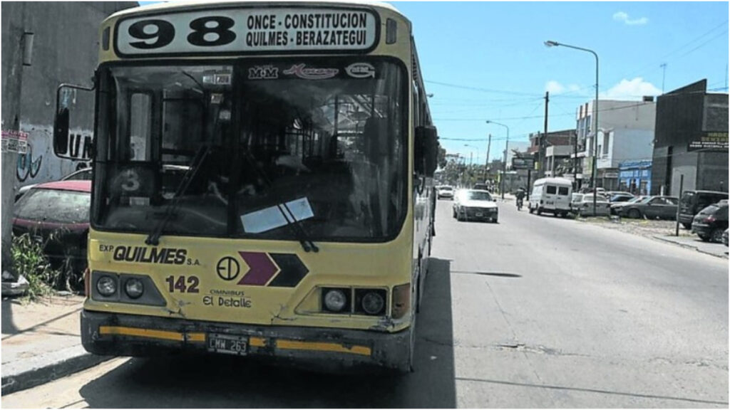 La línea 148 de colectivos ya no corre más y sus recorridos podrían ser repartidos entre las líneas 98 y 22.