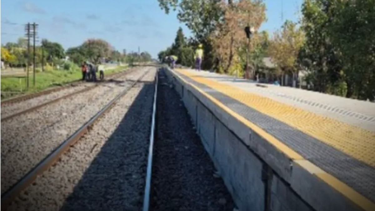 La nueva estación del tren San Martín entre José C. Paz y San Miguel ya tiene montados sus andenes, que no estarán enfrentados sino separados.