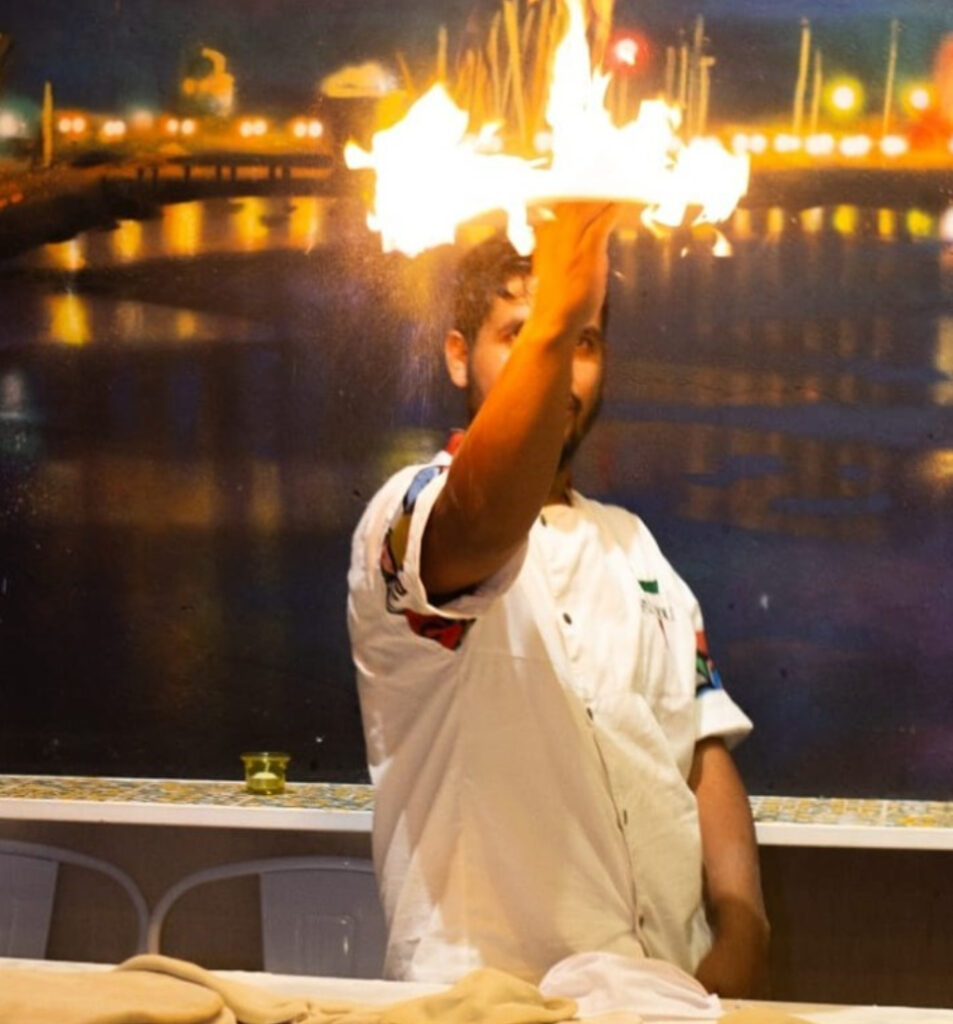 Ezequiel Ortigoza tiene 33 años y es uno de los mejores pizzeros del mundo. Es de Rafael Calzada y brilló en el Mundial de la Pizza en Italia.