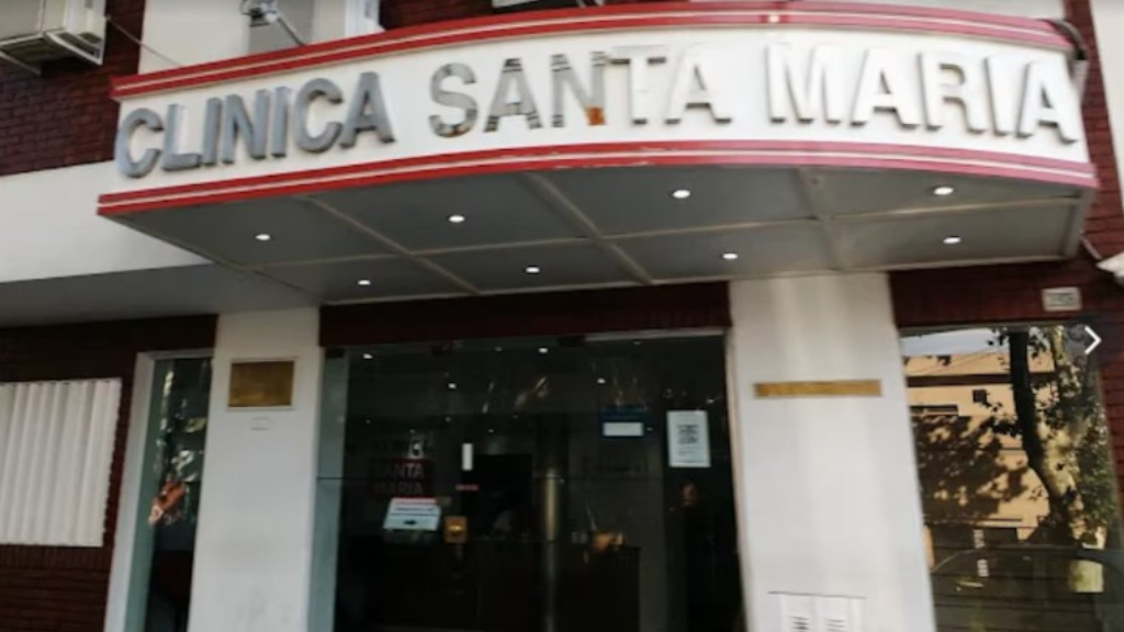 Uno de los sucios depósitos de la Clínica Santa María de Villa Ballester, donde hallaron fetos. La Justicia investiga una red de trata de personas.