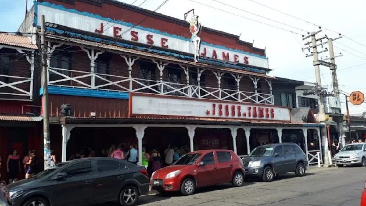 Isidro Casanova, Jesse James