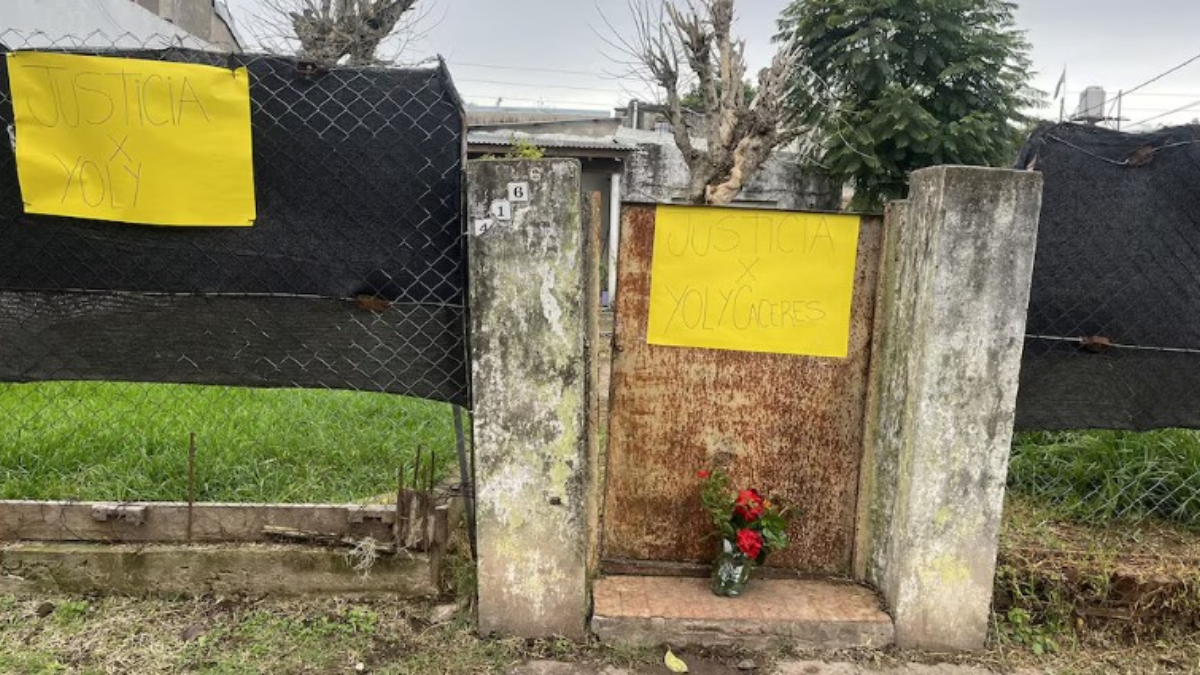 La casa ubicada sobre la calle Velázquez al 4100, en Los Polvorines, donde ocurrió el femicidio de Yolanda Cáceres.