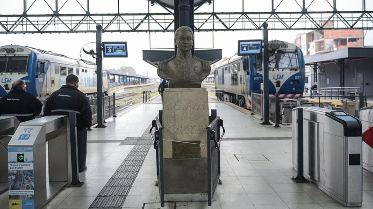 La Estación Retiro, cabecera del tren San Martín, será intervenida desde lo operacional para mejorar su funcionamiento.