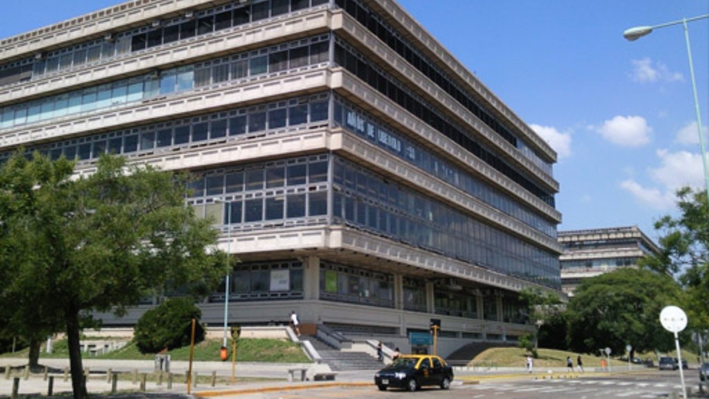 Ezeiza, UBA, CBC