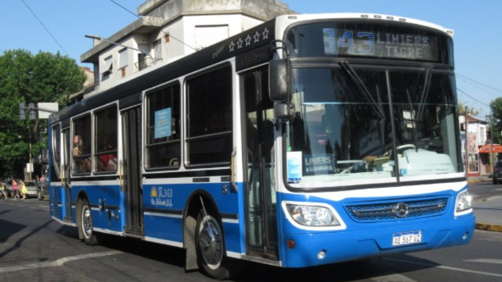 El nuevo recorrido que hará la 343 entre Villa Ballester y Olivos funcionará solamente de lunes a viernes, en horas pico de la mañana.