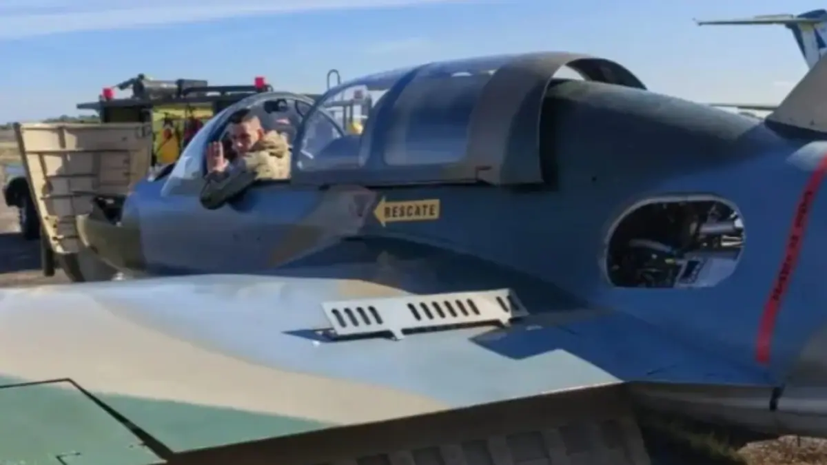 En el Museo Aeronáutico, ubicado en la Base Aérea de Morón, lograron poner en marcha un avión Morane-Saulnier MS 760 Paris tras años en desuso.
