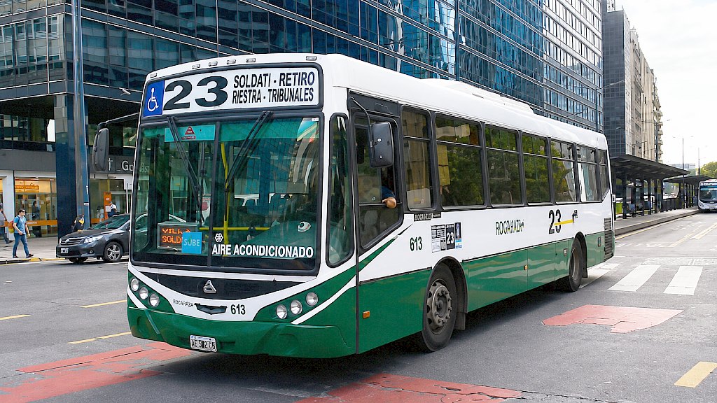 El colectivo 23 completó el podio de las líneas con más quejas del AMBA.