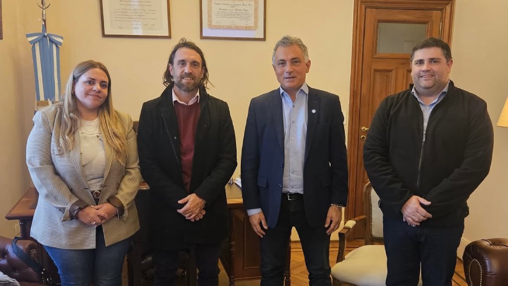 El ex jugador de River Oscar Ahumada es una figura clave de LLA en Zárate y suena para competir por la intendencia.