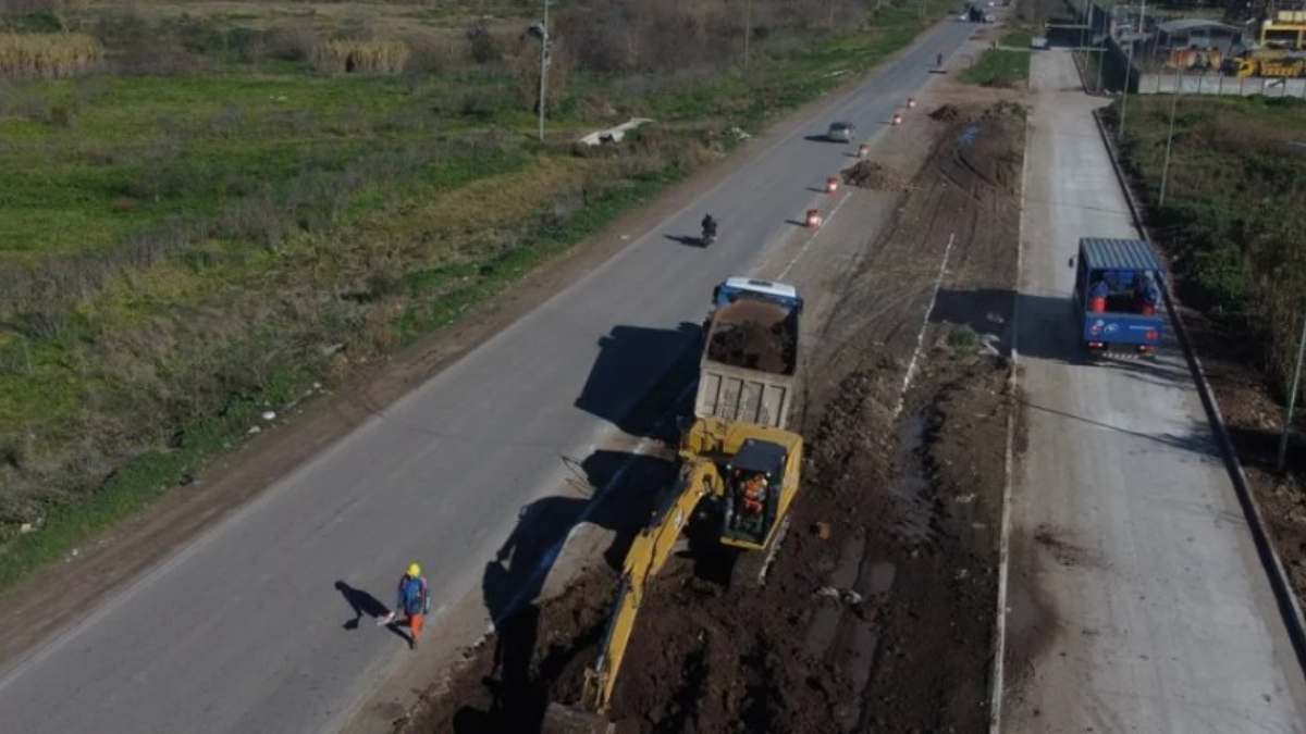 La Ruta 1003 es una corredor clave para unir Merlo y Morón. Provincia se está encargando de renovarlo por completo sin la ayuda de Nación.