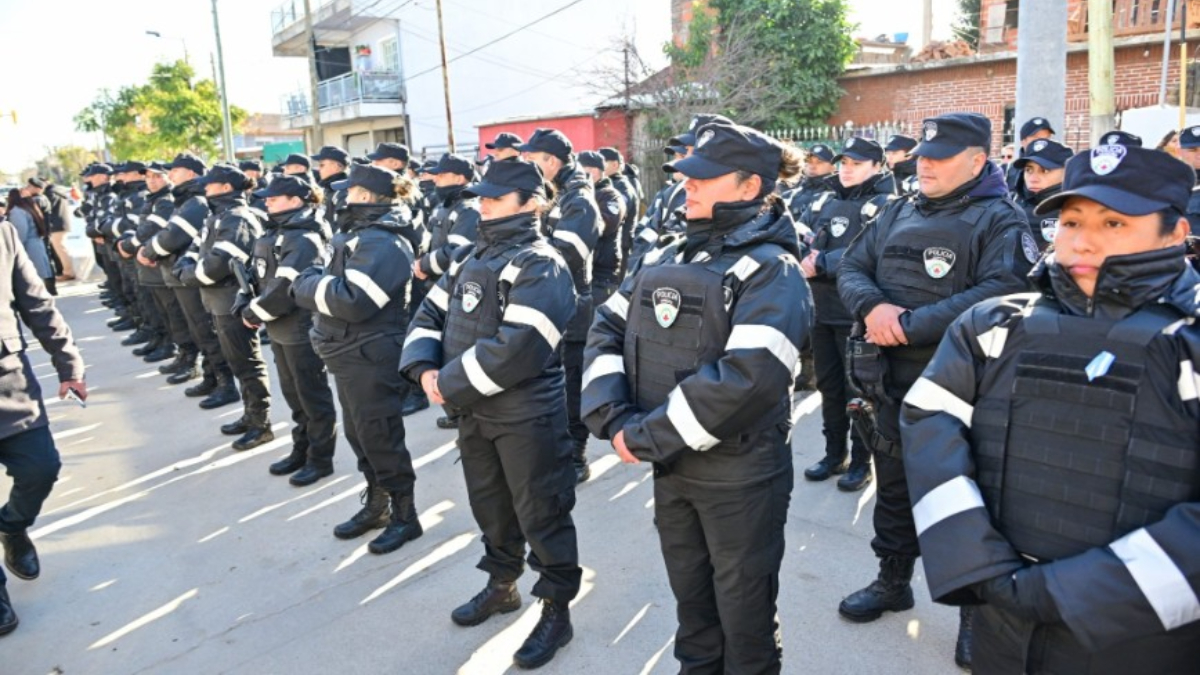 En el Polo de Seguridad de Garín, el intendente Ariel Sujarchuk inauguró formalmente la Escuela de Entrenamiento y Reentrenamiento de la Policía Municipal de Escobar.