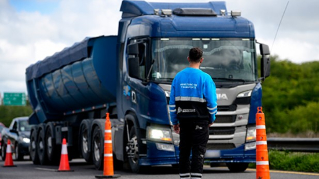 Las nuevas licencias de conducir para los profesionales de la provincia de Buenos Aires tiene nuevas modificaciones en distintos aspectos, especialmente para camioneros,