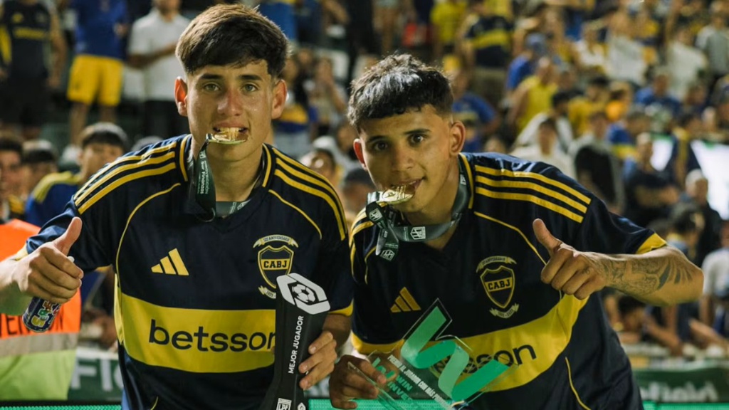 Leonel Flores,, Boca Juniors, Tomás Aranda