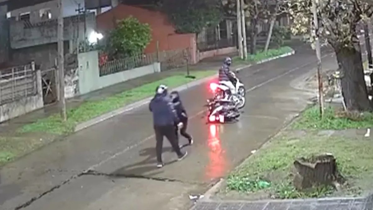 En Loma Hermosa, dos motochorros asesinaron a Cristian Alberto Gerez, cabo de la Policía Federal.