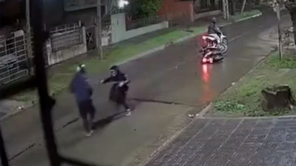 En Loma Hermosa, dos motochorros asesinaron a Cristian Alberto Gerez, cabo de la Policía Federal.