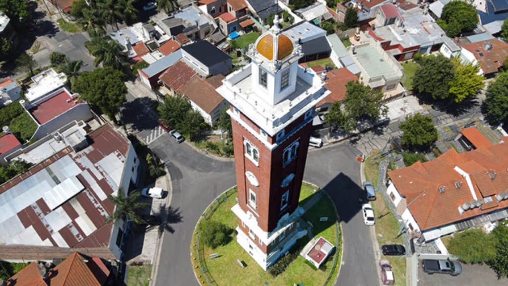 Torre Ader, un imperdible de Villa Adelina. Foto: Wikipedia