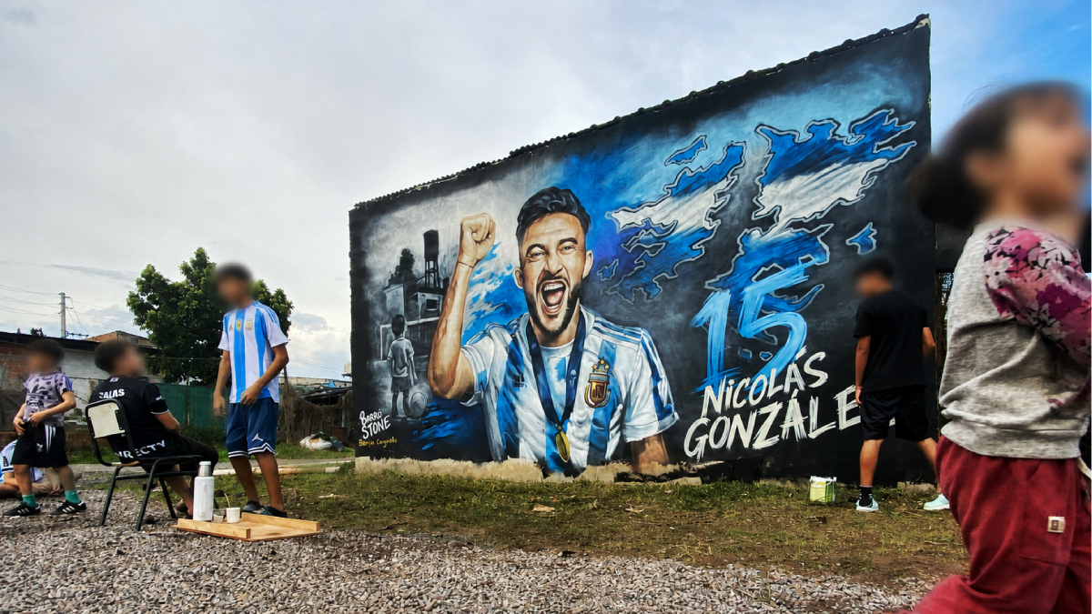Nico González tiene un mural que lo homenajea en Escobar. Foto: IG (@panial_cargado)