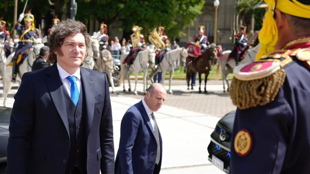 Axel Kicillof, Javier Milei, Conurbano bonaerense