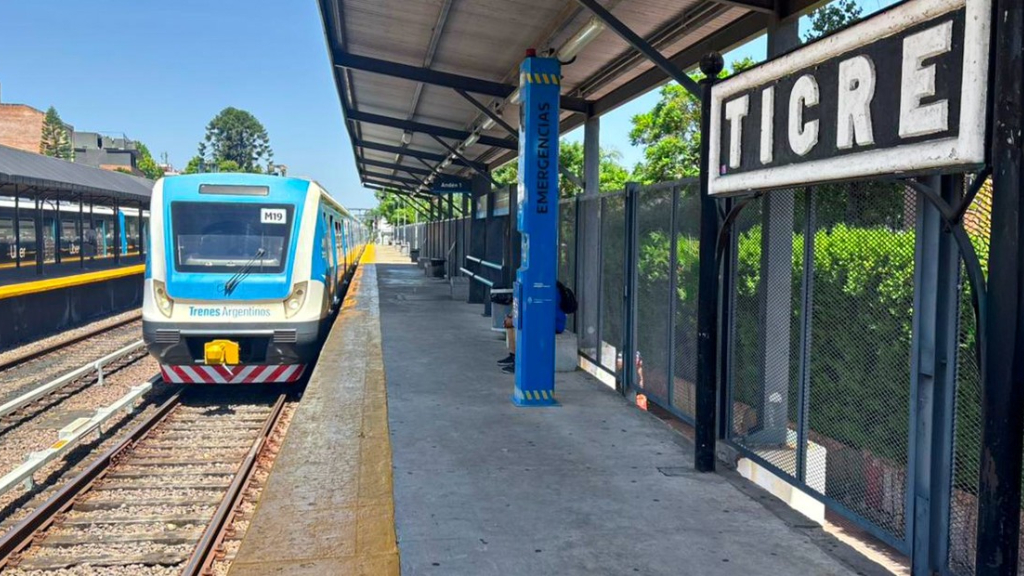 El "Tren de la Alegría": la propuesta se pospuso y generó polémica.