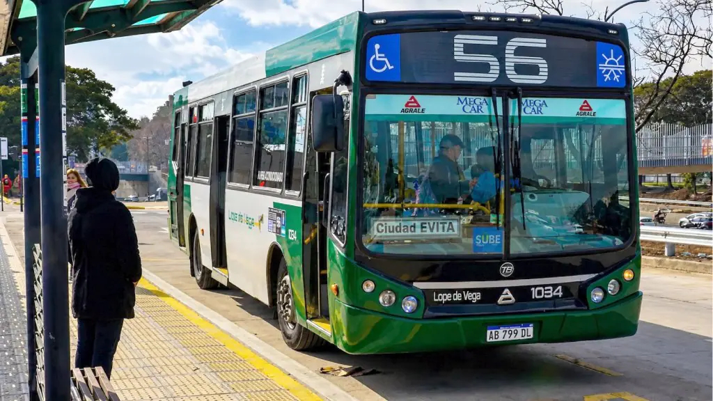 Descuentos para viajar en subte y colectivo en el AMBA: qué bancos y billeteras devuelven hasta el 100% del pasaje
