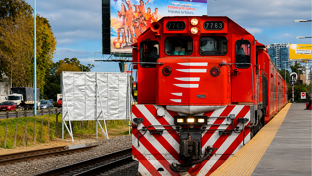 Una mujer fue arrojada del Tren Belgrano Norte tras un robo y será indemnizada.