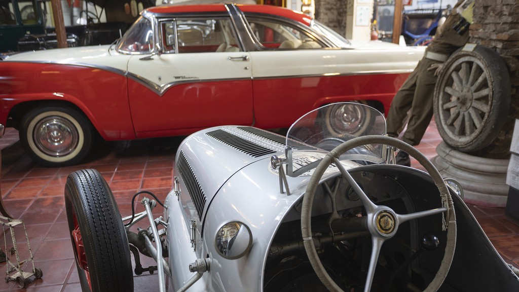 La Plata, Museo del Automóvil y Ramos Generales “Colección Rau”