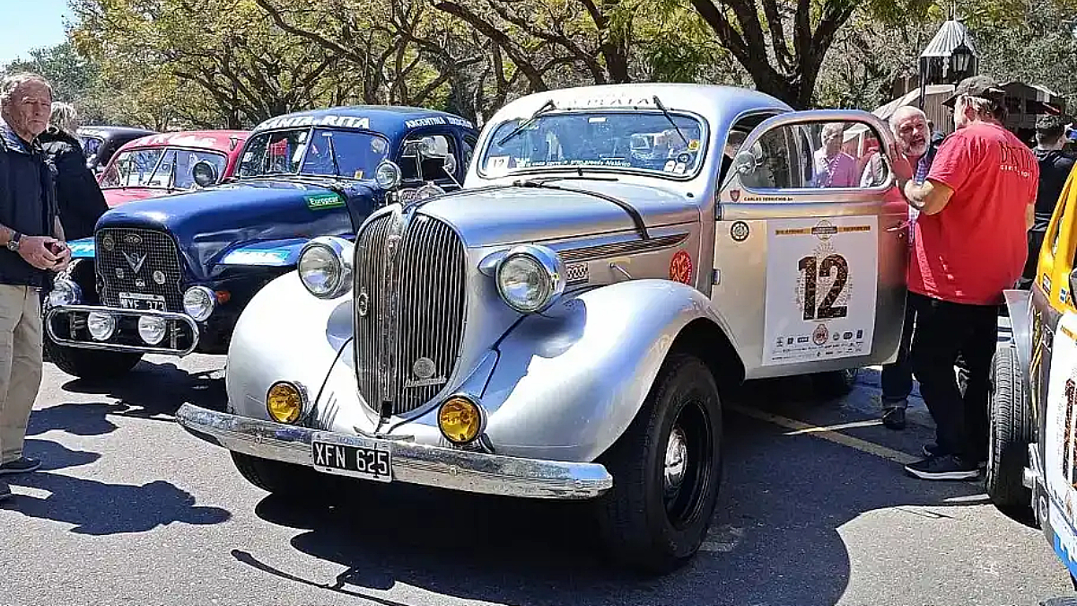 Más de 100 autos clásicos llegan a Luján.