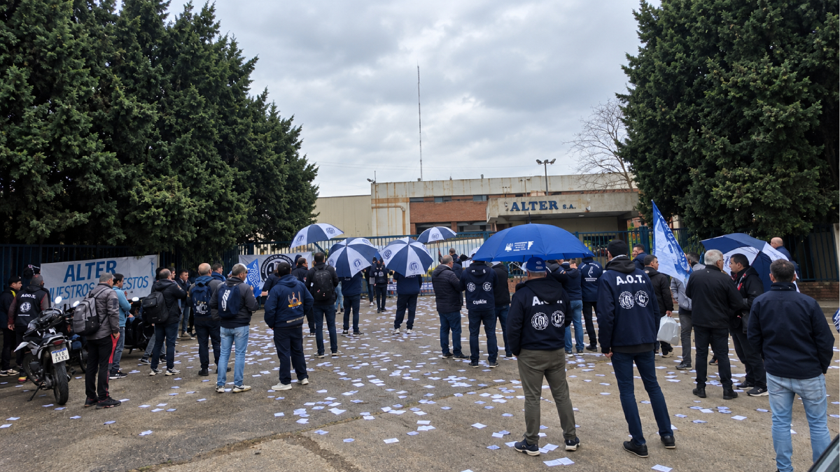 La fábrica textil After SAIC cerró en Berazategui y dejó a 40 empleados sin trabajo.