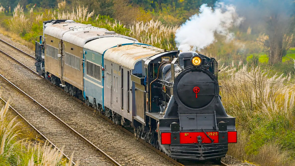 Una locomotora de 1927 del Ferroclub Escalada viajará a Mar del Plata por las vías del Roca.